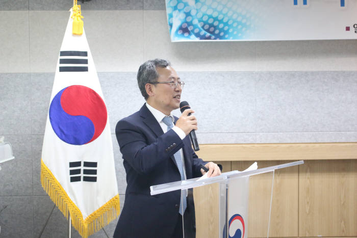 변훈석 한국지식재산전략원장이 지난달 30일 한국지식재산센터에서 열린 'IP리더스포럼 6월 정례회'에서 '빅데이터 시대의 지식재산 전략 방향'을 발표하고 있다.