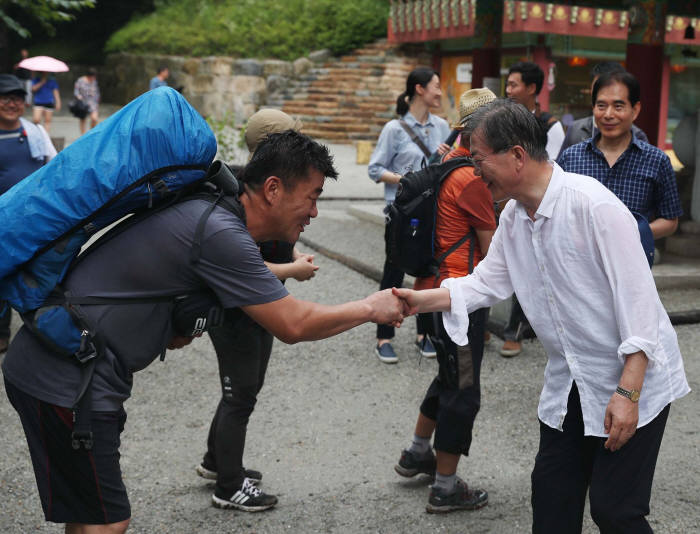 여름휴가 중인 문재인 대통령