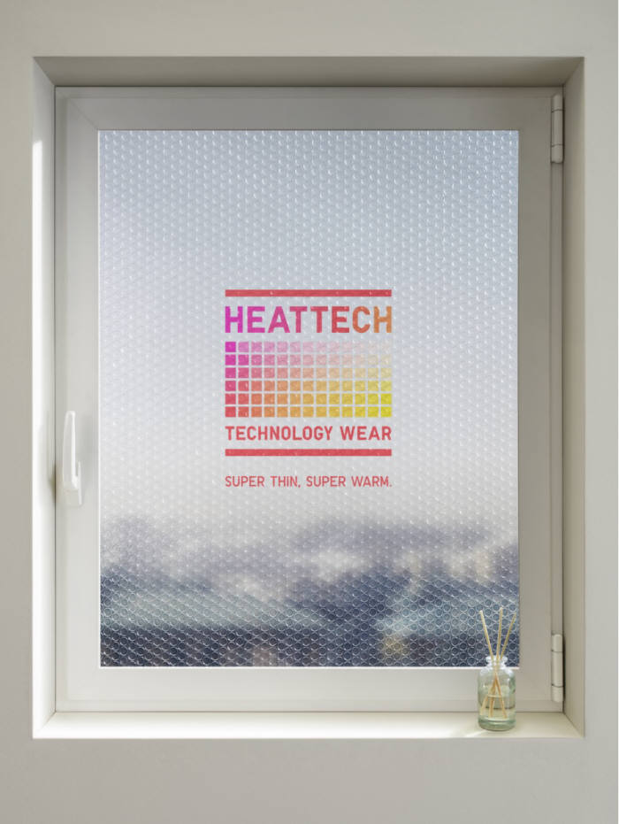 자판기서 '히트텍' 뽑는다...유니클로, 美공항에 설치