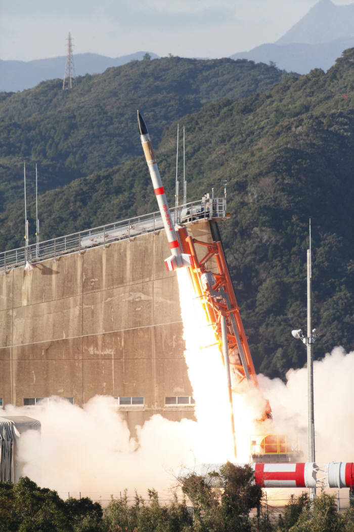 일본항공우주국(JAXA)이 지난 1월 발사에 실패한 미니 로켓 'SS-520'. (사진=JAXA)