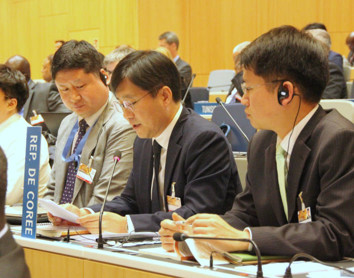 성윤모 특허청장이 WIPO 회원국 총회에서 기조연설을 하고 있다.