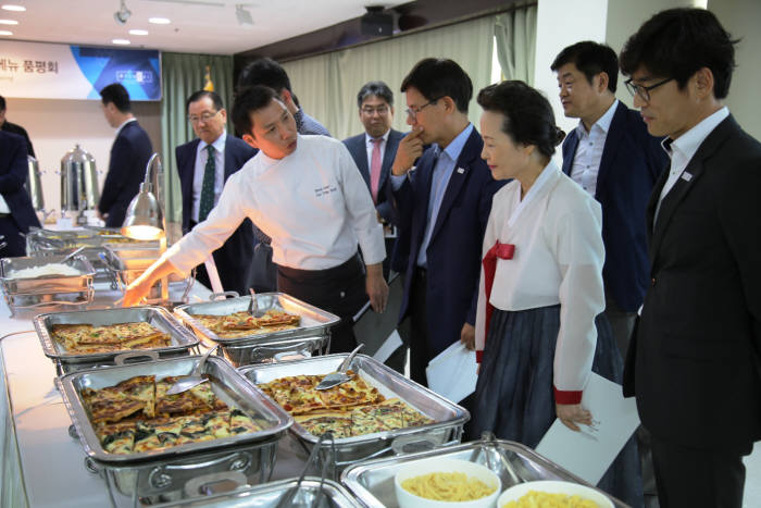 현대그린푸드, 평창 동계올림픽 조직위와 단체급식 공급사 협약