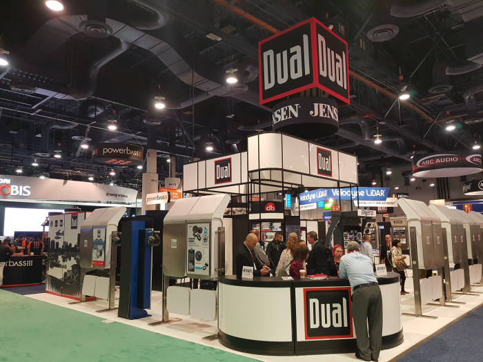 남성은 CES 2018에 참가해 차량용 인포테인먼트 기기와 오디오 기기 등을 선보였다.