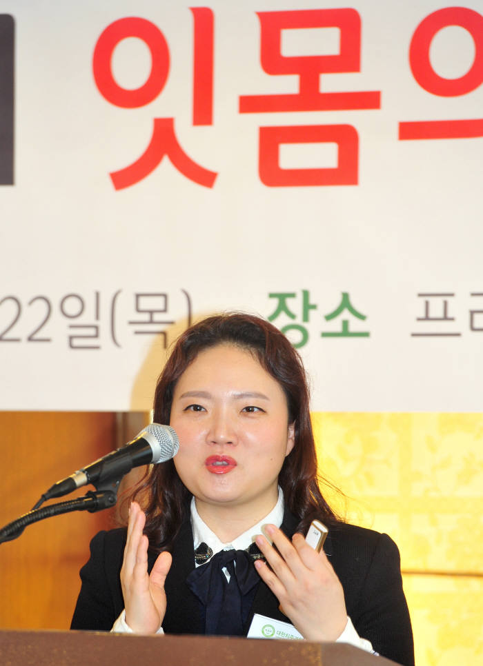 "치주질환 '황반변성' 유발에도 영향 미친다"