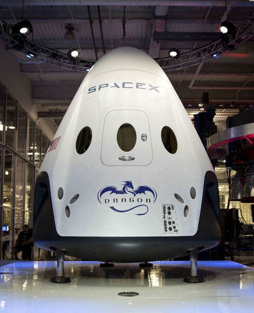 스페이스X가 개발한 우주택시 '드래곤V2' 사진:스페이스X