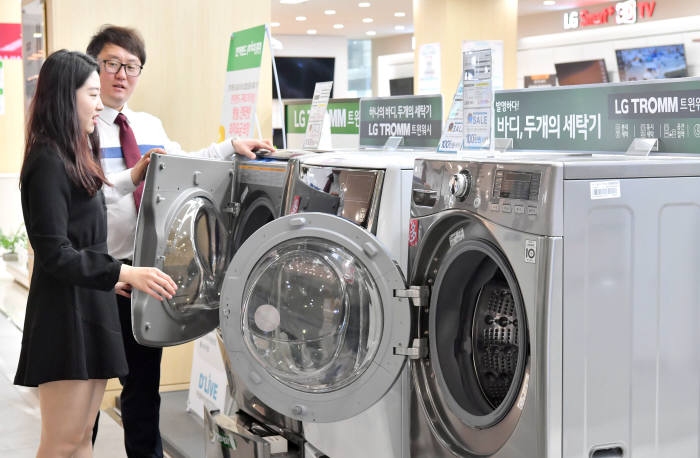 세이프가드 발동 영향으로 1분기 세탁기 대미수출액 절반 하락