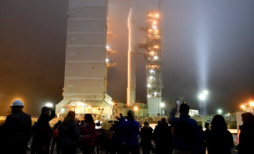 NASA, 인류의 과제 담은 화성탐사선 인사이트 발사