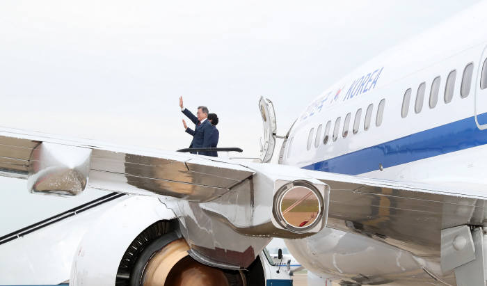 [평양정상회담]문 대통령, 평양 순안공항 출발