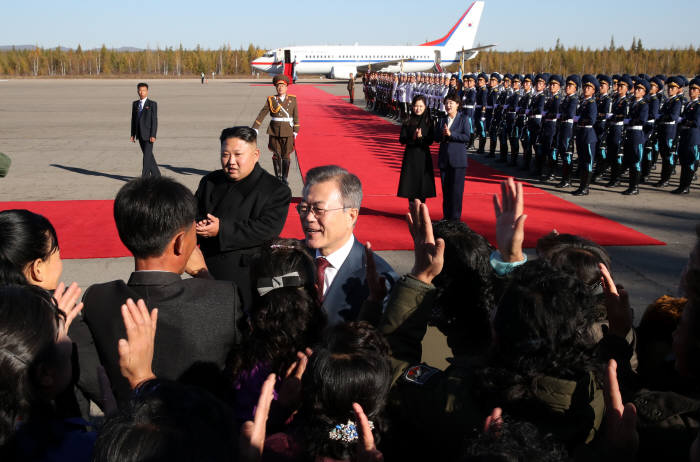 [평양정상회담]삼지연 공항 도착