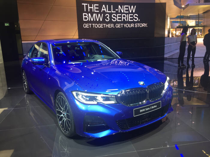 [사진으로 보는 파리모터쇼]BMW, 신형 3시리즈부터 고성능·EV 총출동