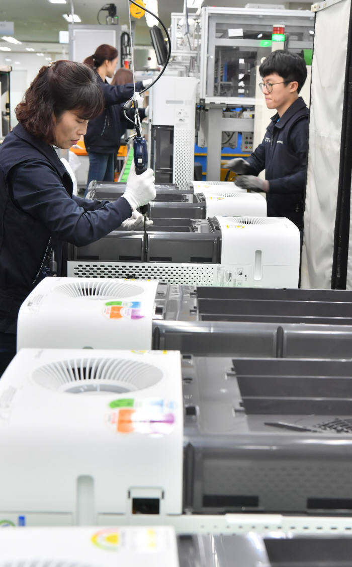 공기청정기는 생활 필수 가전