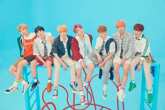 올해 방탄소년단은 빌보드와 아이튠즈 등 음악채널뿐만 아니라 다보스포럼, 유엔 등에까지 자신들의 영향력을 드러내며, 글로벌 문화 아이콘으로서 자신들의 입지를 확고히 했다.(사진=빅히트엔터테인먼트 제공)