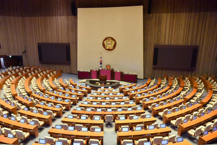 국회, 한 해 동안 1000건 법안 등 처리...쟁점법안은 지도부 '패키지딜' 만연