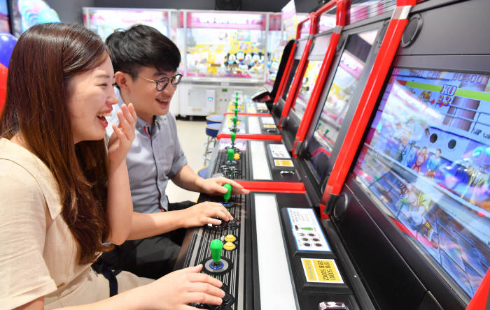 경기도 하남 스타필드 일렉트로마트 오락실 풍경.(사진=박지호기자 jihopress@etnews.com)
