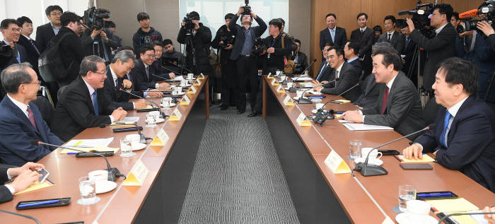 이낙연 국무총리 한국중견기업연합회 회장단 간담회