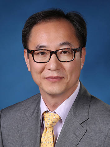 신진영 한국증권학회장