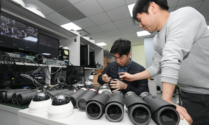 美 중국산 CCTV 퇴출 카운트다운...대체품은 한국산으로