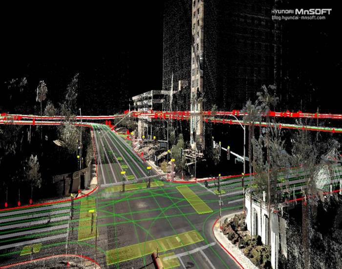 현대엠엔소프트는 MMS(Mobile Mapping System)로 수집한 도로 데이터로부터 차선, 신호등, 표지판 등의 각종 정보를 추출하여 정밀지도를 제작한다. (제공=현대엠엔소프트)