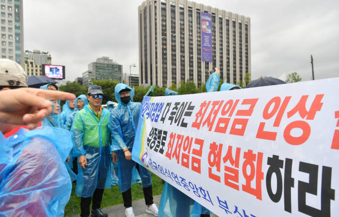 [이슈분석]3월 국회 탄력근로, 최저임금 처리 '타임오버'...4월도 미지수