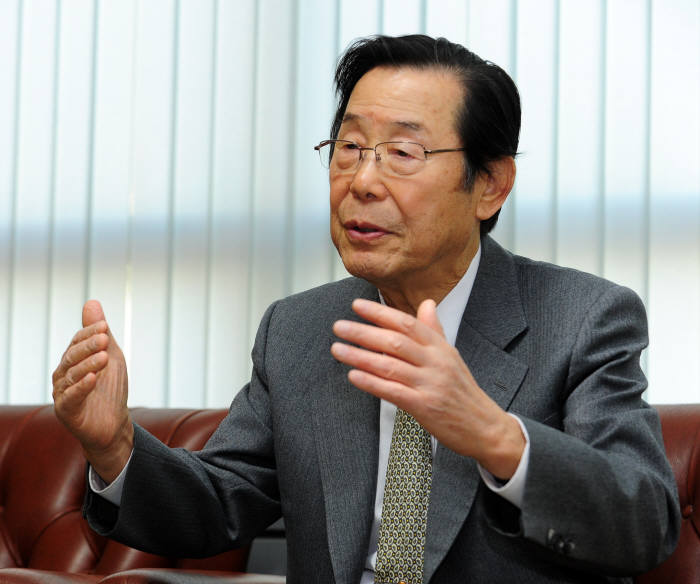 김정식 대덕전자 회장 <전자신문 DB>