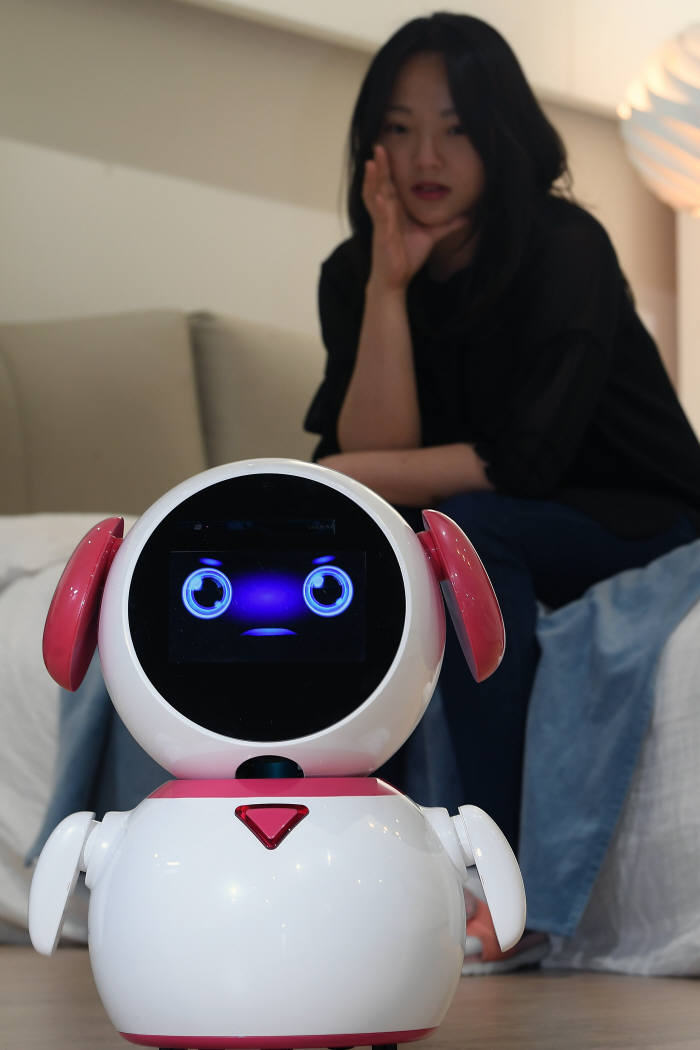 KIST, 인공지능 기반 치매 케어 로봇 상용화