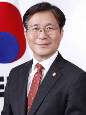 성윤모 산업통상자원부 장관