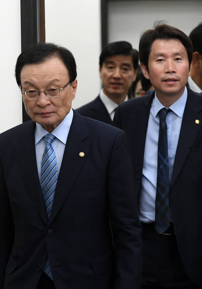 이해찬 정례 기자간담회..."성과 내는데 최선"