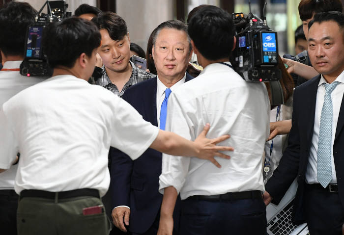 경제활성화위해 국회 찾은 박용만 상의회장