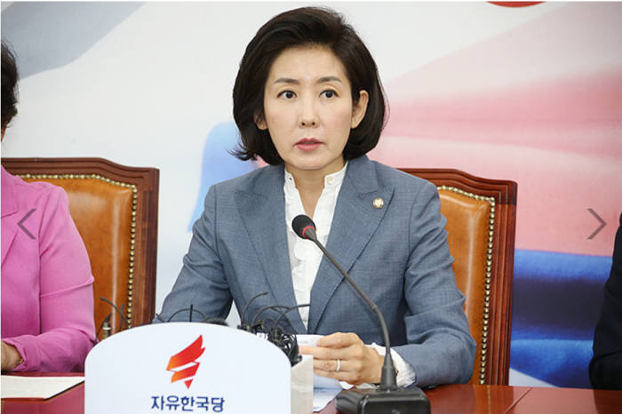 나경원 "조국 동생은 나와야…부인·딸·모친 증인 양보"