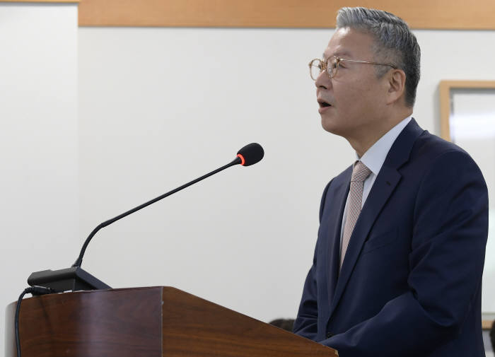 국감 출석한 김연수서울대병원장