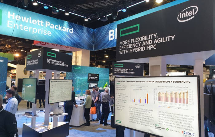 HPE 부스에 전시된 EDGC 액체생검 분석 파이프라인 프레젠테이션