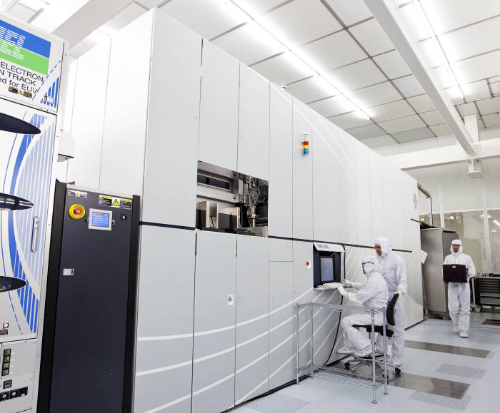 EUV 노광장비. [사진=전자신문 DB]
