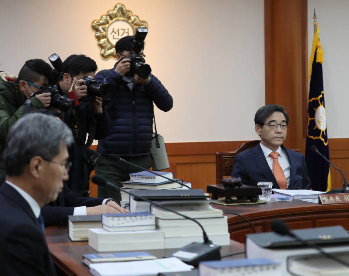 선관위, '비례한국·비례민주당' 등 사용 불허…"유권자 헷갈려"