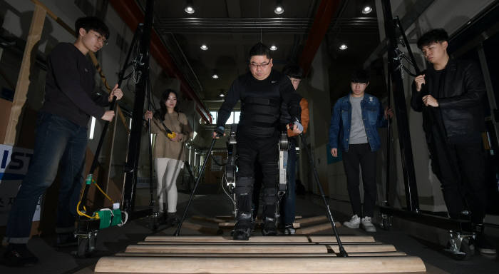 100여 일 남은 사이배슬론 대회, '우승' 위해 구슬땀