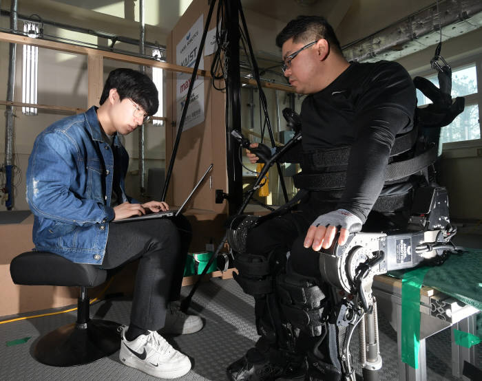 100여 일 남은 사이배슬론 대회, '우승' 위해 구슬땀