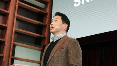 최태원 SK 회장 '행복경영' 강화…그룹 경영시스템 개정
