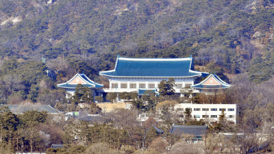 청와대, NSC 상임위 개최...코로나19 상황 점검하고 대응방안 검토