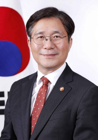 성윤모 산업통상자원부 장관