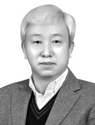박종구 나노융합2020사업단장, 4차 산업혁명 보고서 저자