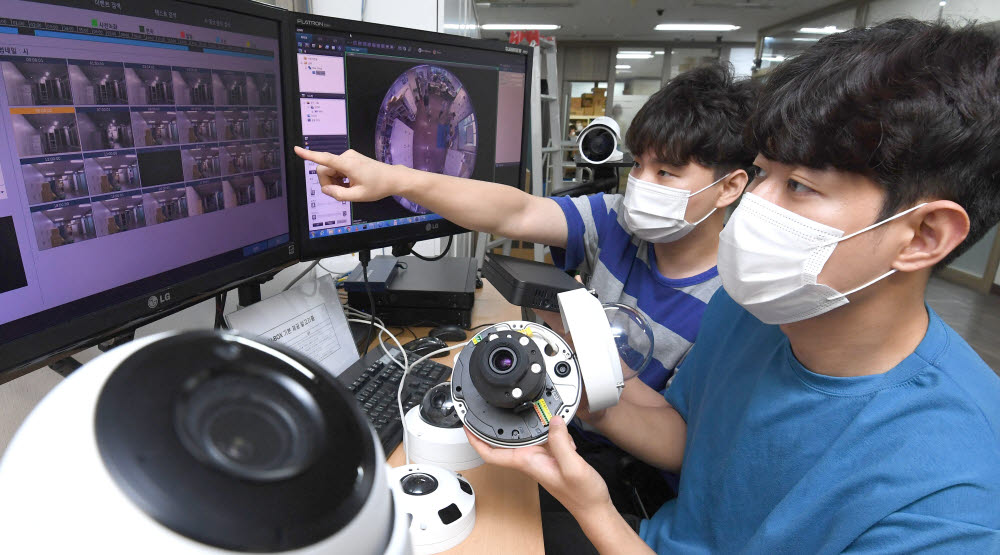 美, 中 하이실리콘 제재 돌입…韓 CCTV 업계 '초비상'