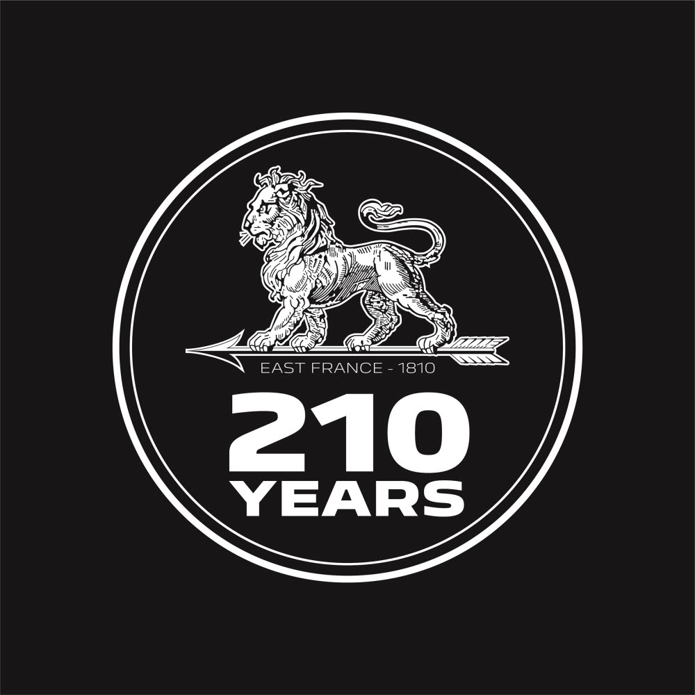 푸조 브랜드 창립 210주년 기념 로고.