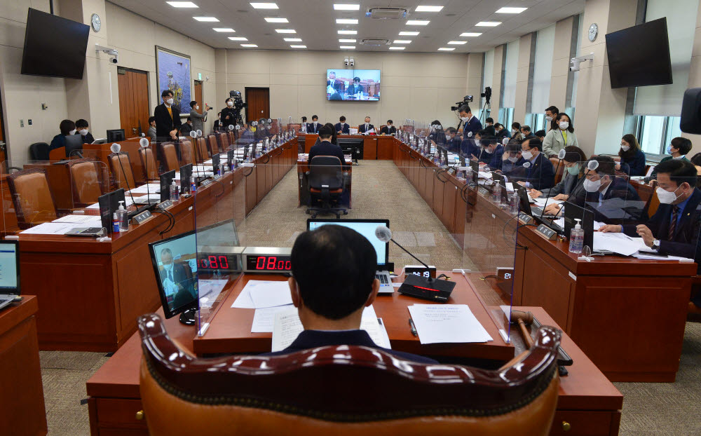 국민의힘 불참 산업위 공청회