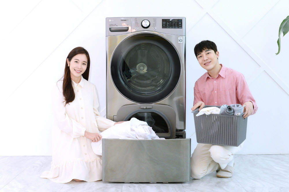 AI 기술을 적용한 LG 트롬 세탁기 씽큐