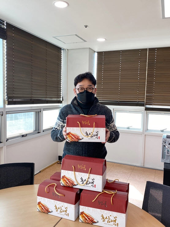 목포대(총장 박민서) 산학협력선도대학(LINC+)사업단은 6일 코로나19 장기화로 어려움을 겪고 있는 사회적경제기업을 돕기 위해 소셜릴레이 핸드인핸드 캠페인에 동참했다.