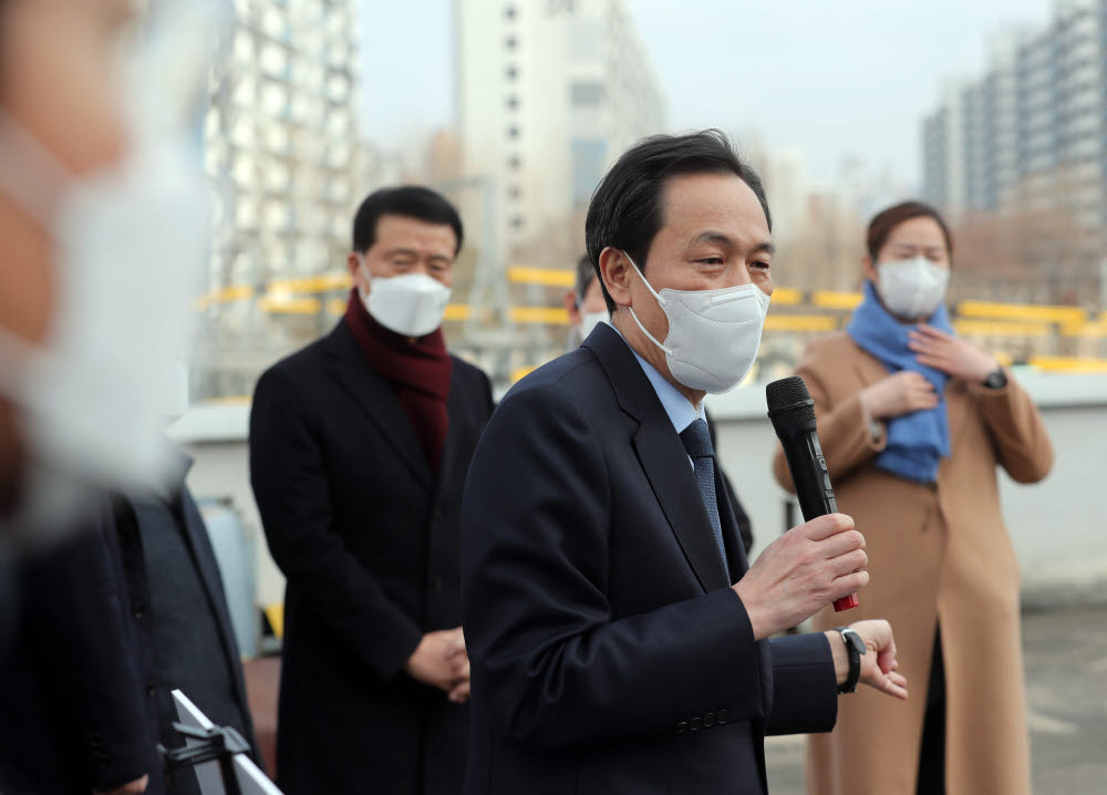 서울시장 보궐선거 더불어민주당 경선 후보인 우상호 의원