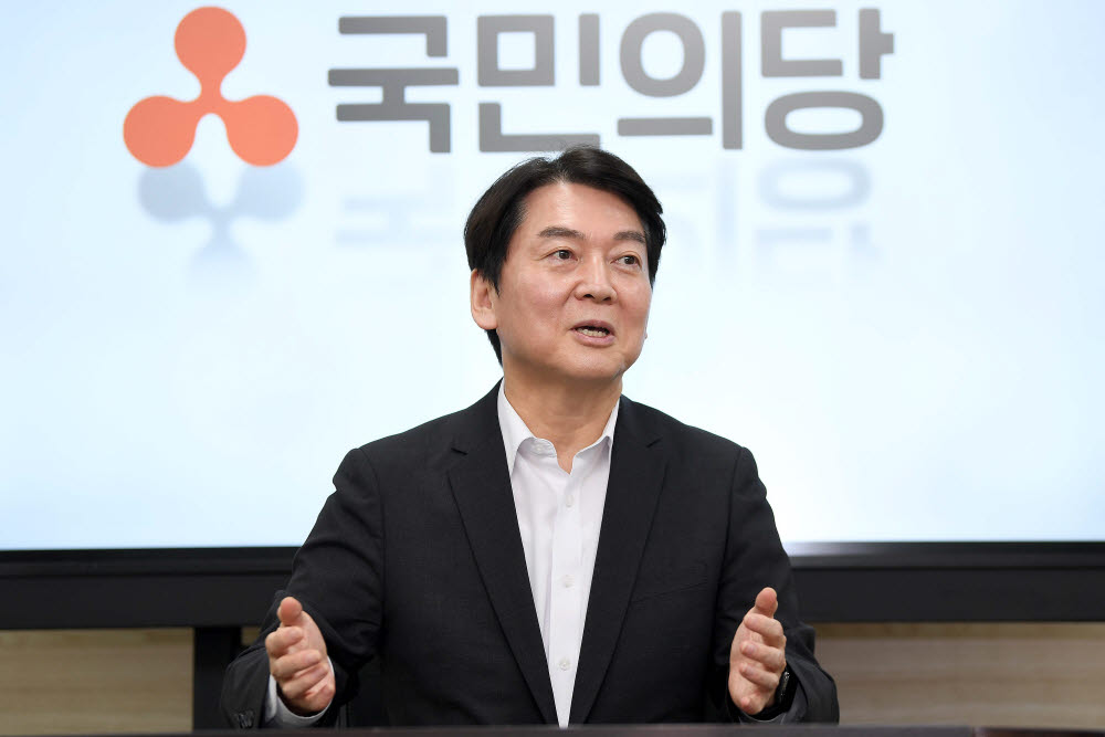 [이슈분석]안철수와 금태섭의 측근들