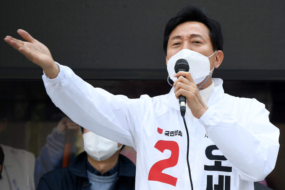 오세훈 국민의힘 서울시장 후보가 유세 발언을 하고 있다.