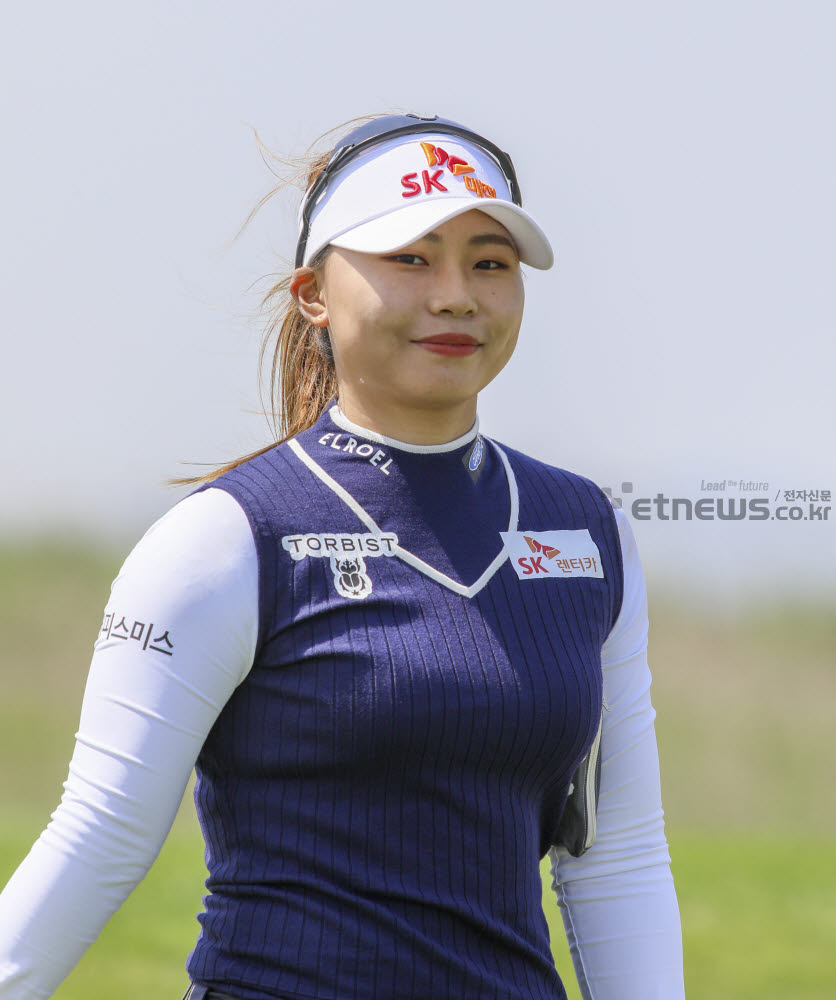 [포토]김지영2 '이틀 연속 선두'