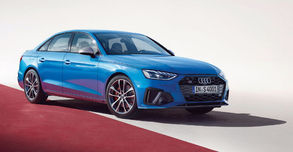 [클릭!이 차]아우디, 고성능 준중형 세단 '더 뉴 아우디 S4 TFSI'