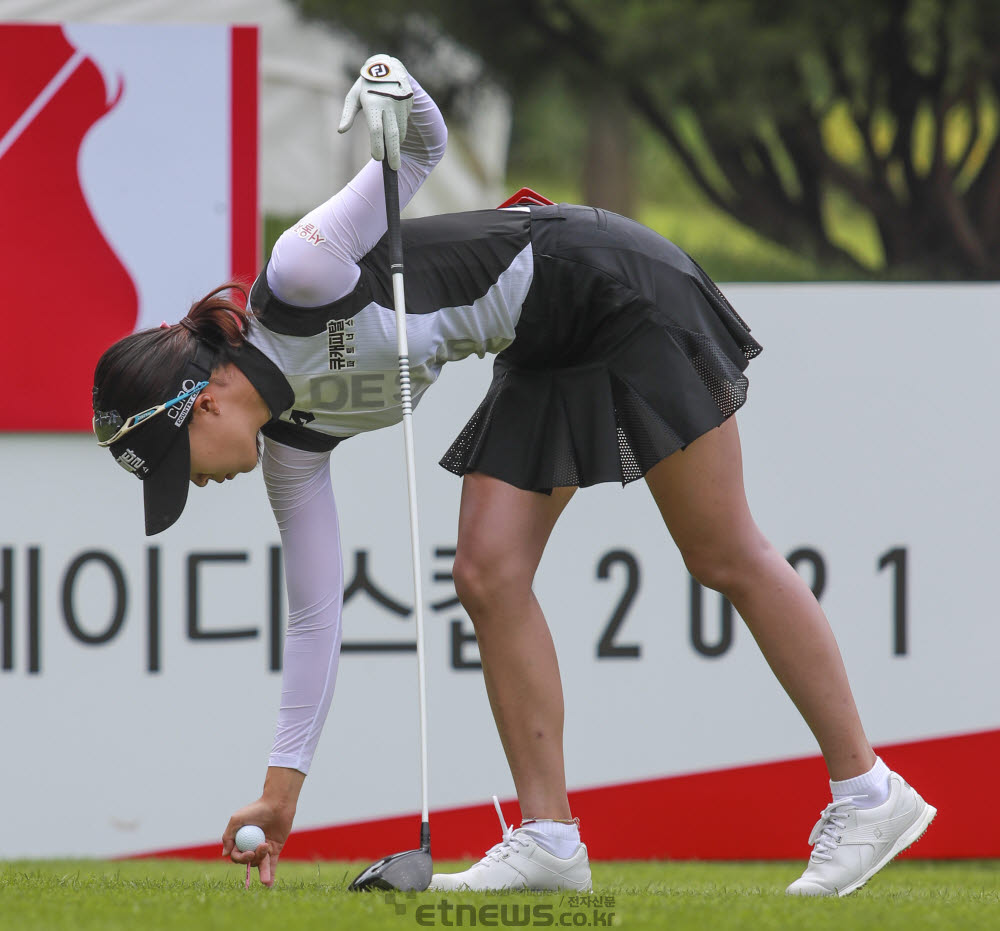 [포토]유효주, 유연하게 티 꽂아요